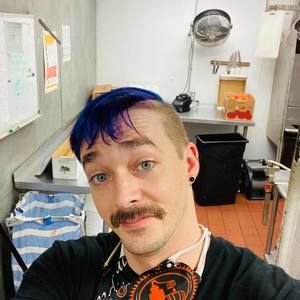 Meet your Posher, Phillip